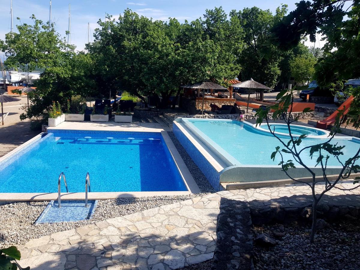 Krk Mobile Homes Klimno Esterno foto
