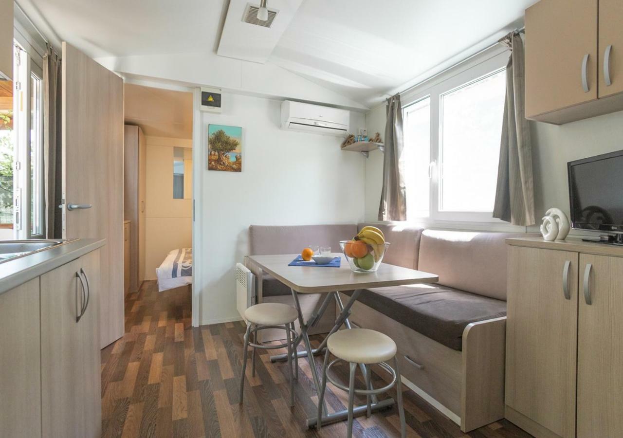 Krk Mobile Homes Klimno Esterno foto